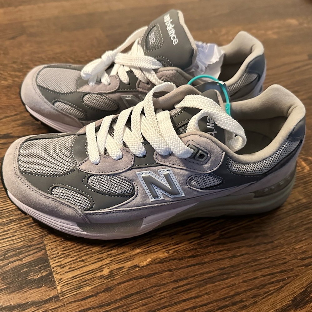 Brand new New Balance 992. Men’s size 6.5. Women size 8.